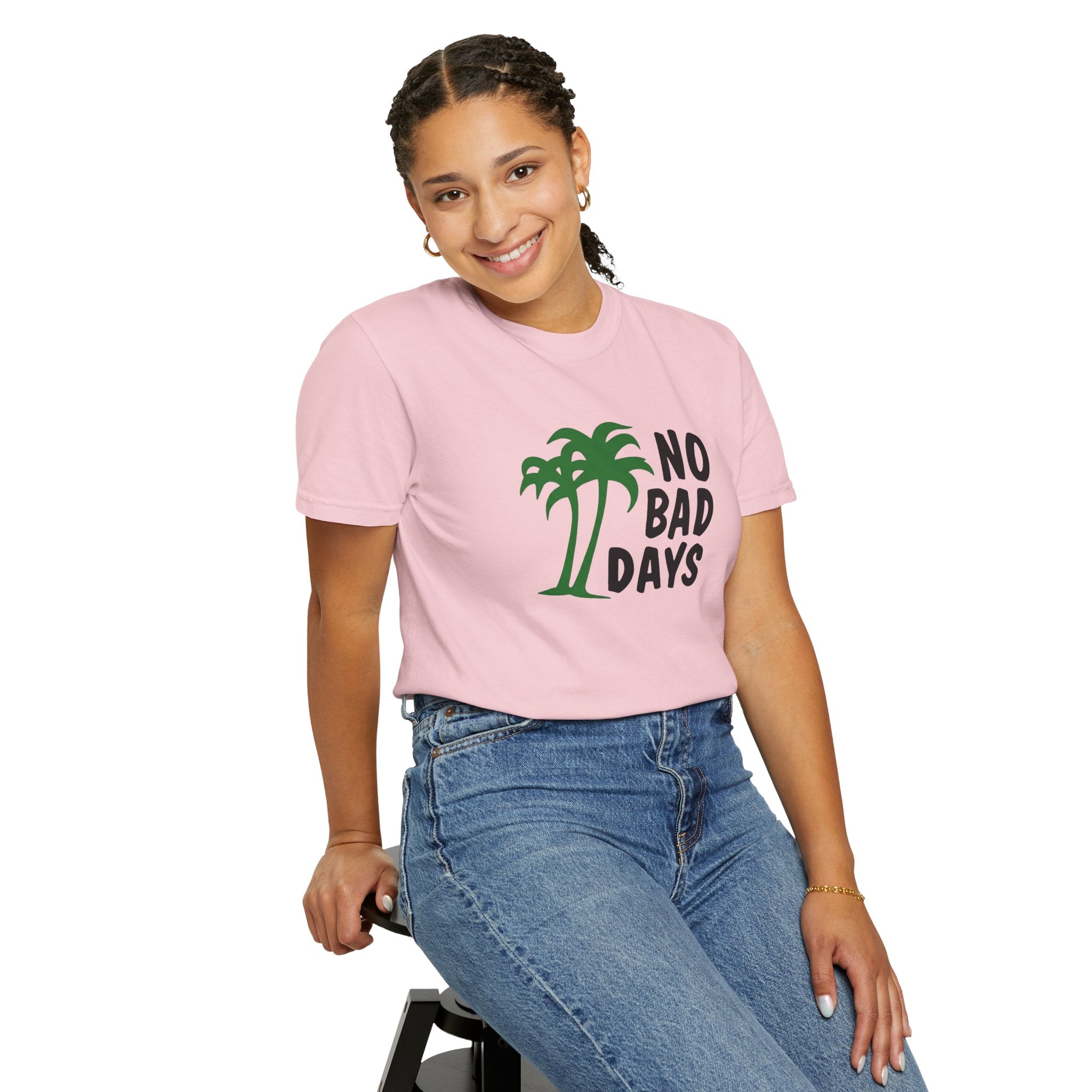 No Bad Days Palm Tree T-Shirt — Casual Beach Vibe Graphic Tee