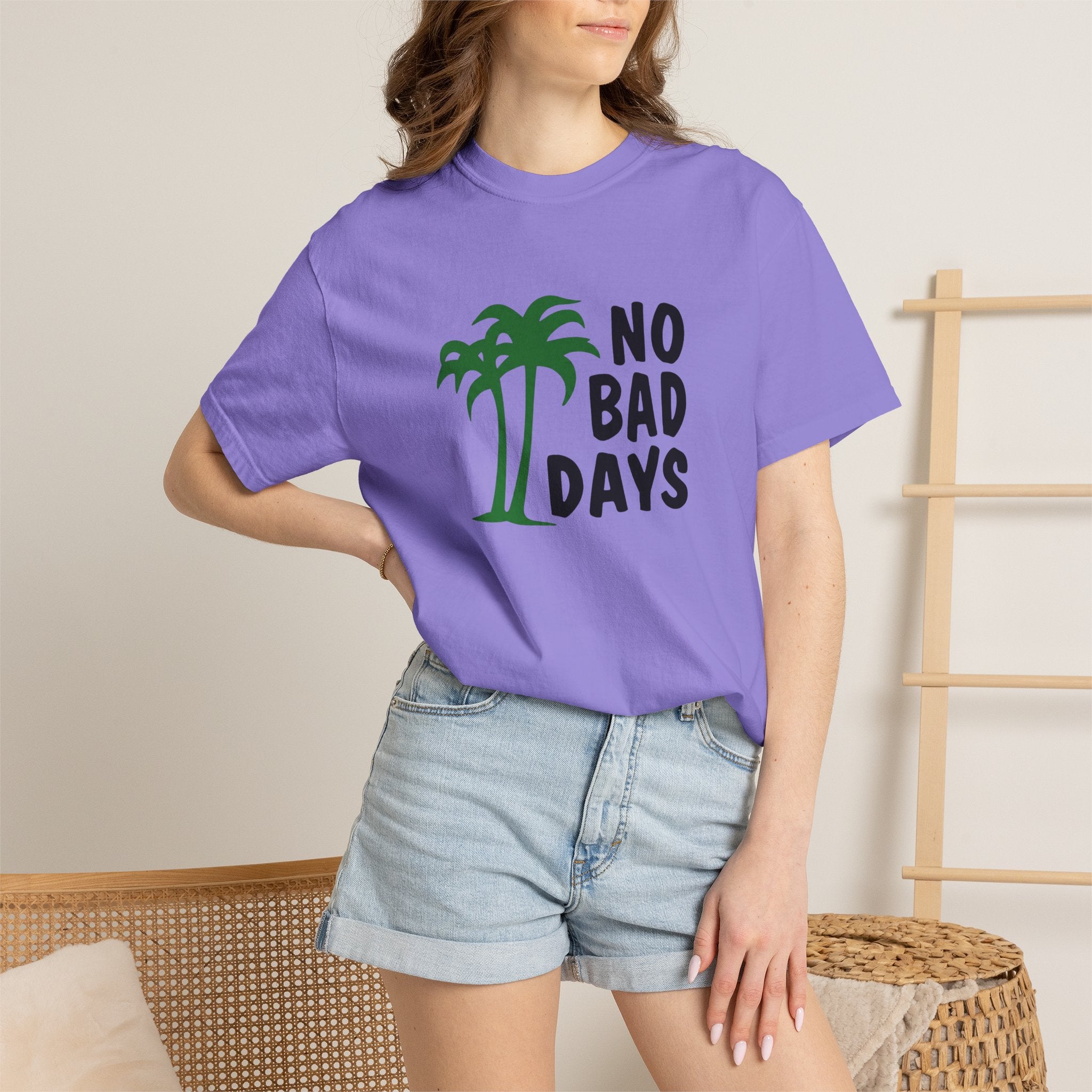 No Bad Days Palm Tree T-Shirt — Casual Beach Vibe Graphic Tee