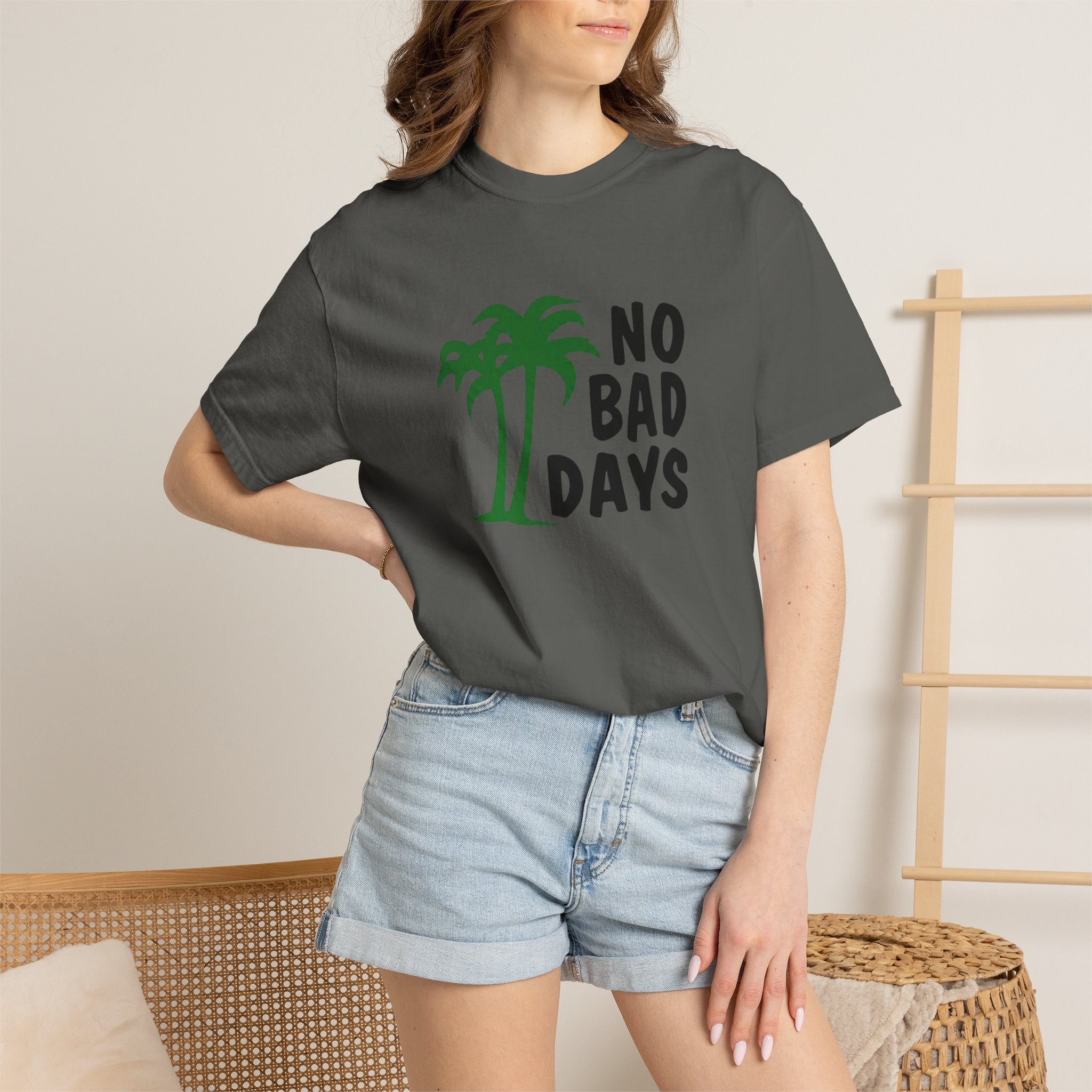 No Bad Days Palm Tree T-Shirt — Casual Beach Vibe Graphic Tee